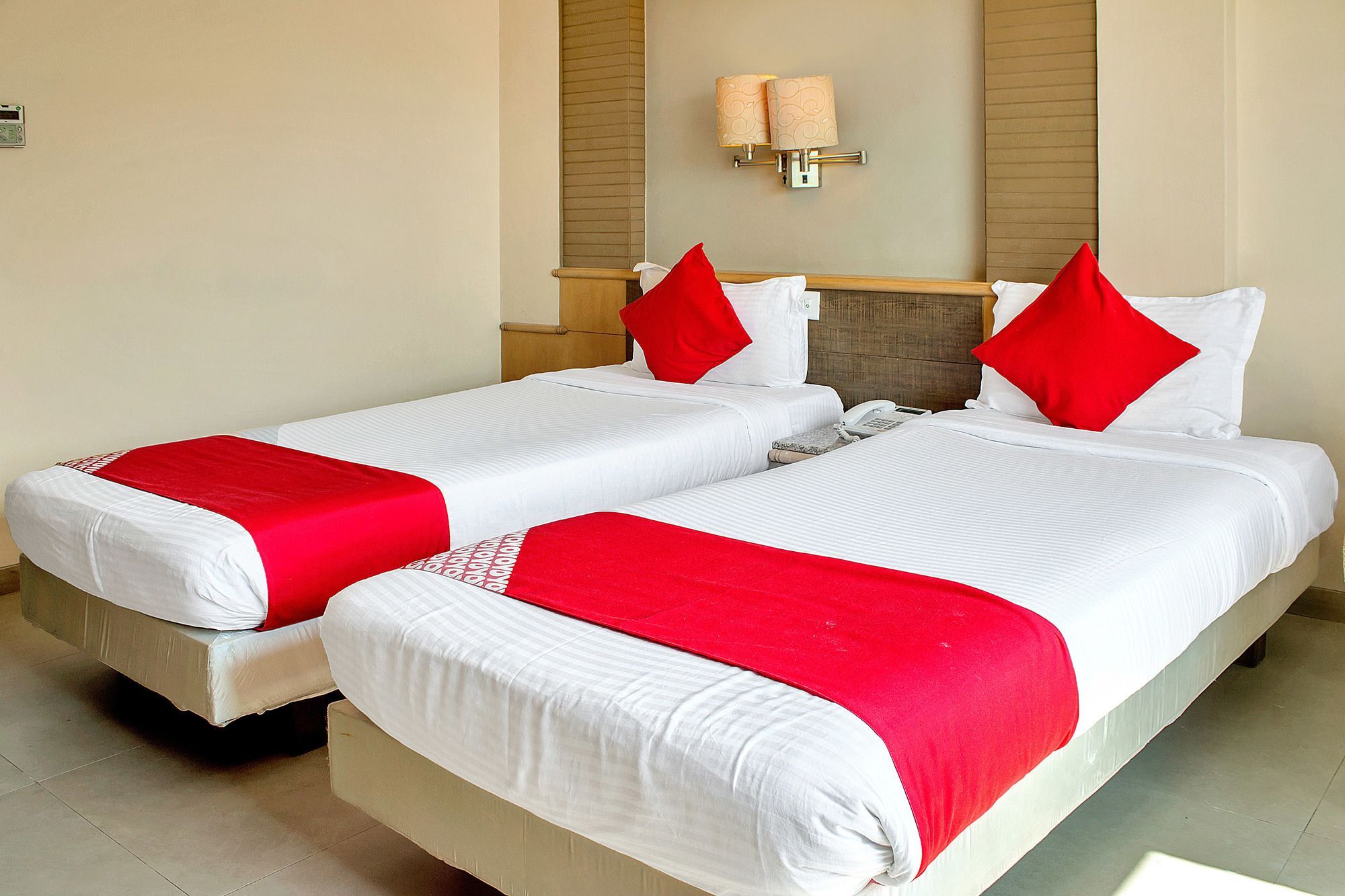 Oyo 11089 Hotel Deccan 8 Pune Exterior photo