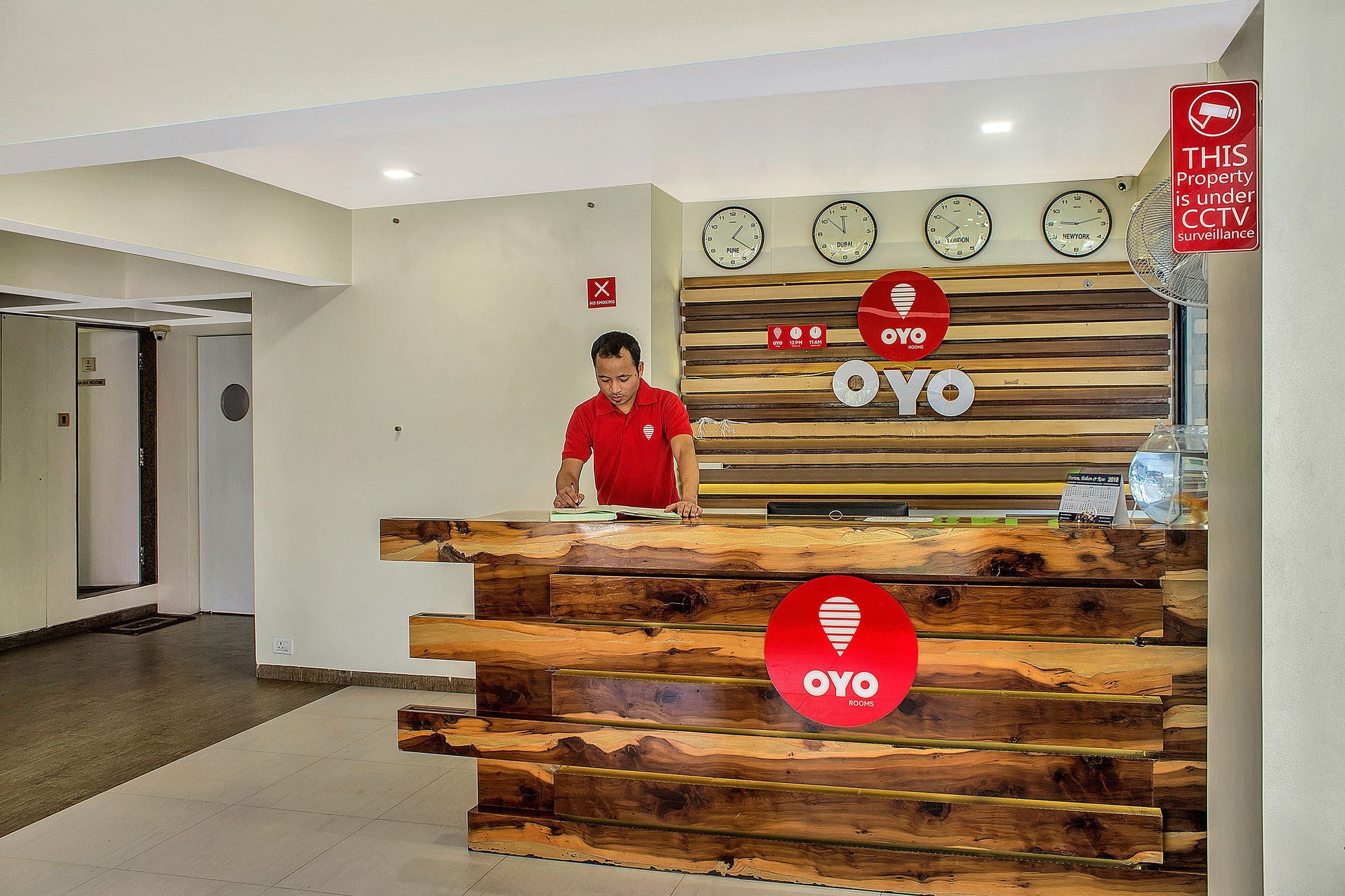 Oyo 11089 Hotel Deccan 8 Pune Exterior photo
