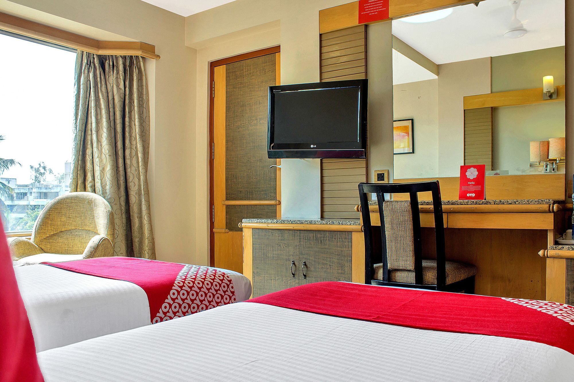 Oyo 11089 Hotel Deccan 8 Pune Exterior photo